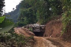 Bắc Kạn: Khai thác khoáng sản trái phép, 'quặng tặc' ngang nhiên phá núi, bạt rừng