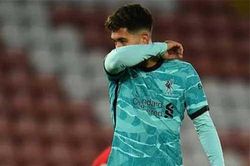 Liverpool đừng mơ vô địch Premier League mùa này nếu không mua trung vệ