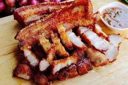 Cơm chiều hấp dẫn với món thịt ba chỉ chiên