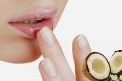 3 bước chị em cần làm để thải độc cho môi
