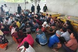 Bắt 75 con bạc đang lắc tài xỉu