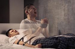 Tại sao có hiện tượng tê liệt giấc ngủ, có nguy hiểm không?