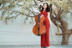 Nghệ sĩ cello Hà Miên ra mắt album ''Romance in Ha Noi''