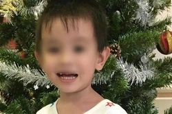 Bé trai 3 tuổi đang chơi bất ngờ lăn đùng xuống đất, cha mẹ không thể tin nổi khi nghe bác sĩ báo con bị đột quỵ xuất huyết não