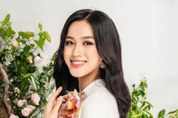 Đăng quang chưa lâu, Hoa hậu Đỗ Thị Hà đã chứng tỏ EQ cao, hành xử cực khéo léo