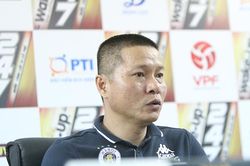 HLV trưởng Hà Nội FC: 'HAGL sẽ có cá tính nhờ Kiatisuk ở V-League 2021'