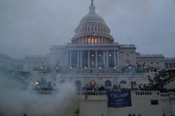 Điện Capitol nhiều lần xảy ra bạo lực gây rúng động dư luận?