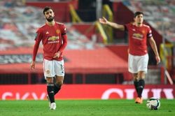Bruno Fernandes mờ nhạt trước Man City, huyền thoại MU nói phũ