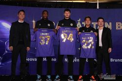 Hà Nội muốn đòi ngôi vô địch V-League, bay cao tại AFC Cup