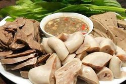 Điều cấm kị khi ăn lòng lợn ai cũng phải biết