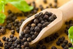 Giá tiêu hôm nay 7/1: Tại các vùng trồng trọng điểm giá đồng loạt giảm 500 đồng/kg