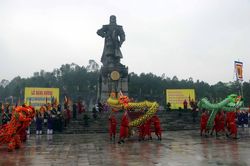 Dâng hương kỷ niệm 232 năm Nguyễn Huệ lên ngôi Hoàng đế, xuất binh đại phá quân Thanh