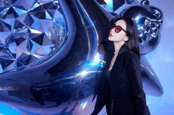 Sau ồn ào với Huỳnh Hiểu Minh, Angelababy đẹp ngời ngợi bên trai trẻ