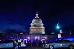 Tổng thống Trump đối mặt với việc bị luận tội lần thứ hai sau vụ bạo loạn tại Đồi Capitol