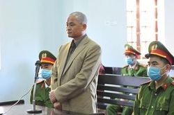 Bất ngờ với lời khai của Bí thư xã giết cháu tại phiên tòa