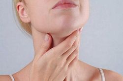 Chữa u tuyến giáp không cần mổ