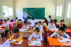 Nhọc nhằn những lớp học ghép ở miền Tây Nghệ An