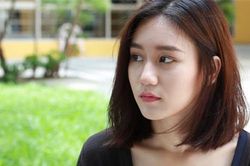 Trách vợ không về chăm sóc bố chồng bị bệnh, tôi sửng sốt khi nhìn thấy tờ phiếu khám bệnh trong túi áo của cô ấy