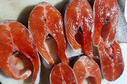 Cận Tết, cá hồi Sapa đồng loạt giảm giá xuyên đáy trên chợ mạng, chỉ 125 ngàn đồng/kg