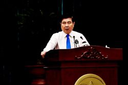 Chủ tịch TP.HCM: Cấm cán bộ tặng quà Tết cho cấp trên dưới mọi hình thức
