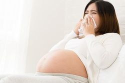 Phụ nữ bị hen có nên mang thai?