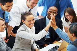 Nghệ thuật ứng xử hài hòa với đồng nghiệp