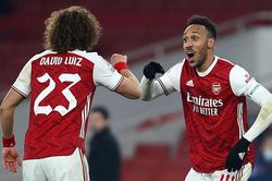 Arsenal 2-0 Newcastle: Bùng nổ trong hiệp phụ, Pháo thủ đi tiếp