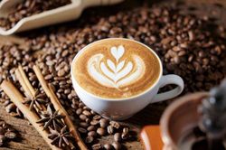 Giá cà phê hôm nay 10/1: Robusta giảm phiên thứ 5 liên tiếp, yếu tố thu hút sự quan tâm? Giá tiêu có tín hiệu vui