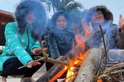 Rét 'cắt da cắt thịt', người dân ở Nghệ An đốt lửa chống chọi