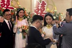 Đeo vàng trĩu cổ, Á hậu Thúy An còn được bố mẹ chồng tặng món quà khủng