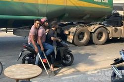 Bắt nhanh nhóm côn đồ truy sát 2 người trong quán trà sữa ở Sài Gòn