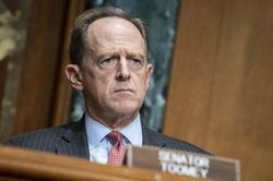 Thượng nghị sĩ Cộng hòa khuyên ông Trump từ chức sớm