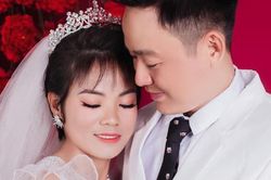 Nữ tuyển thủ ĐT Việt Nam bất ngờ khoe ảnh cưới