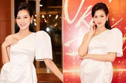 Hoa hậu Đỗ Thị Hà diện đầm lệch vai quyến rũ ngọt ngào