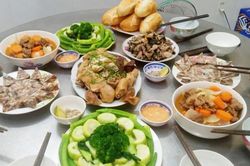 8 năm làm 'bếp trưởng' với những mâm cơm nhìn đã thấy hấp dẫn