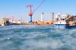 Kỳ lạ mặt biển 'bốc khói' ngùn ngụt vì trời quá lạnh