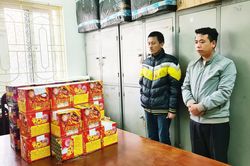Buôn pháo nổ trên mạng xã hội