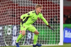 Arsenal phế bỏ 'thảm họa' thủ môn sau 4 tháng chiêu mộ