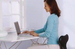 Lưu ý quan trọng để ngồi nhiều mà không bị béo bụng