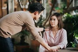 Đang yên ổn chồng đột ngột bỏ nhà đi, để rồi hai năm sau gặp lại, tôi mới biết lý do và uất hận đến sinh bệnh