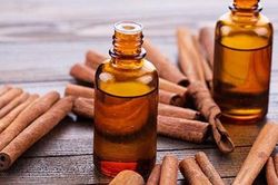 Uống nhầm tinh dầu quế, người đàn ông bị ngộ độc nặng