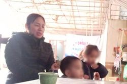 Hai cháu bé bị bỏ rơi trên đê sông Hồng từng được nhà chùa nuôi