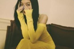 Con gái hở hàm ếch của Vương Phi gây ngỡ ngàng vì hình ảnh trưởng thành gợi cảm ở tuổi 15