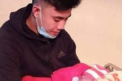 Nghệ An: Xót thương bé gái khoảng 10 ngày tuổi bị bỏ rơi trong tiết trời rét buốt