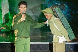 MC Vũ Mạnh Cường xúc động vì người lính Trường Sơn trong 'Xuân là hy vọng'