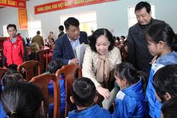 Xoa dịu nỗi đau Trà Leng