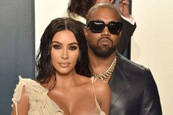 Vợ chồng Kim Kardashian - Kanye West đang hoàn tất thủ lục ly hôn?