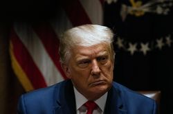 Hạ viện Mỹ bỏ phiếu thông qua nghị quyết bãi nhiệm ông Trump