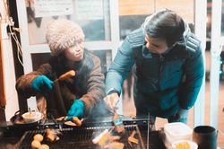 Cầu hôn sau 10 ngày hẹn hò