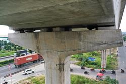 Phát hiện thêm gối cao su ở metro số 1 xê dịch khỏi vị trí dầm